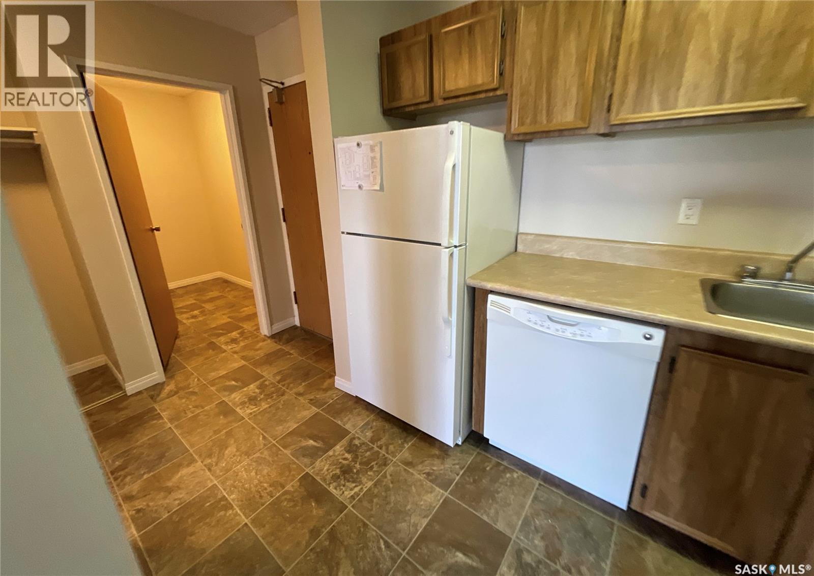 307 1808 Eaglesham Avenue, Weyburn, Saskatchewan  S4H 3A8 - Photo 1 - SK027872