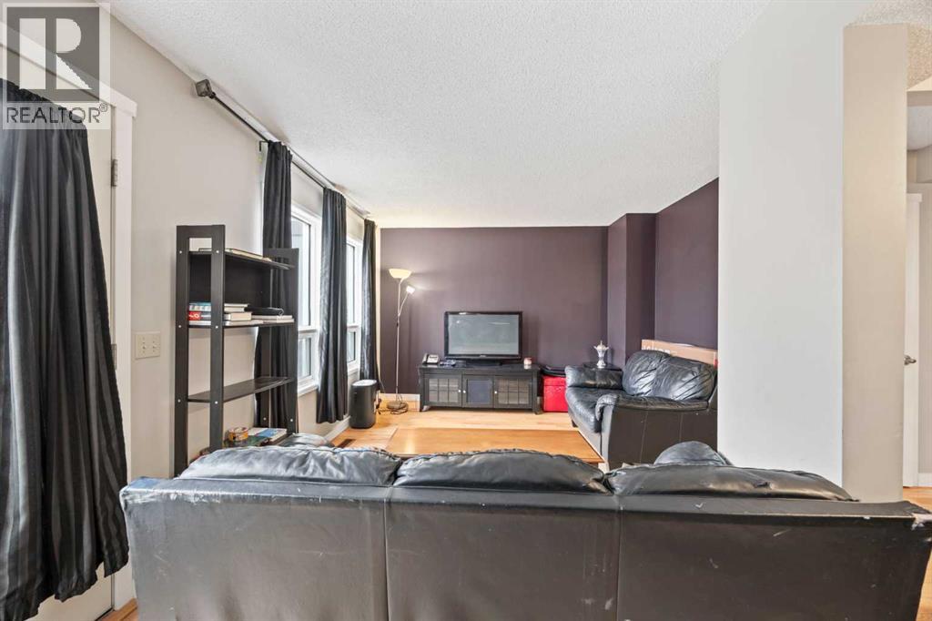 502 Signal Hill Green Sw, Calgary, Alberta  T3H 2Y4 - Photo 13 - A2267482