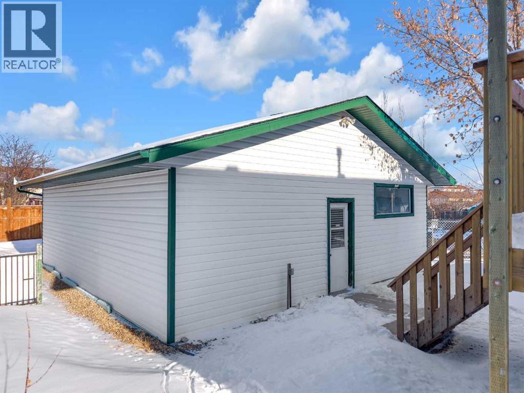 31 Elreg Street, Penhold, Alberta  T0M 1R0 - Photo 28 - A2282482