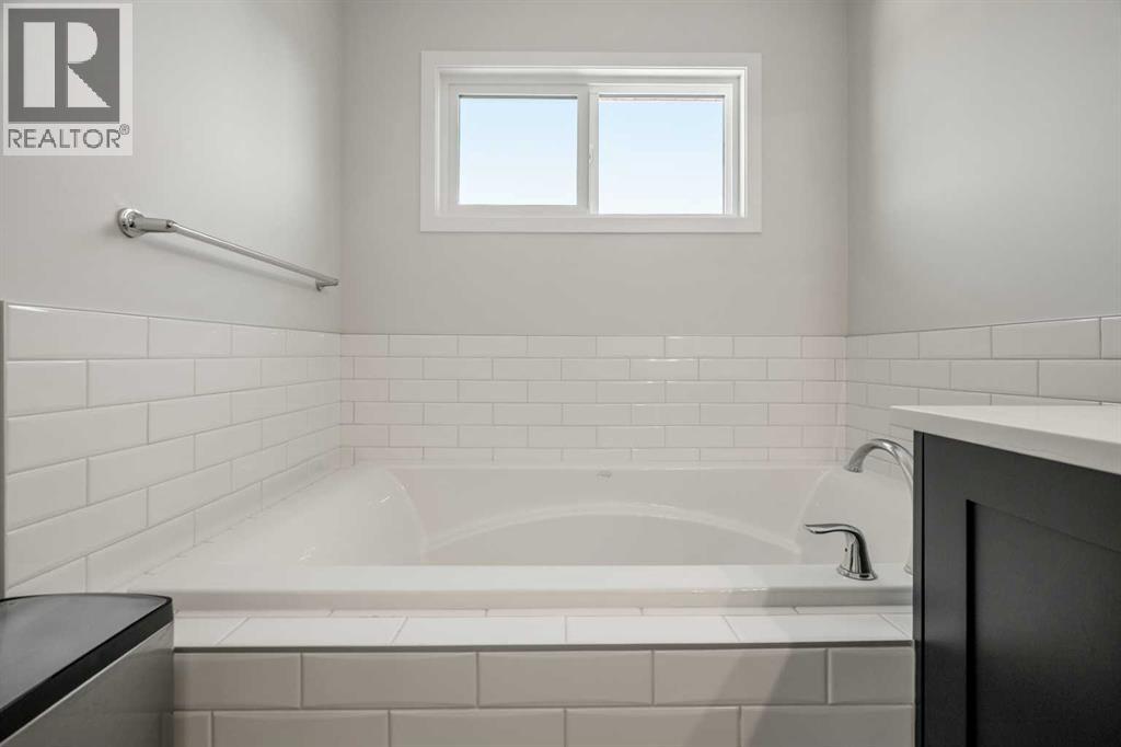 40 West Grove Link Sw, Calgary, Alberta  T3H 6E3 - Photo 26 - A2278281