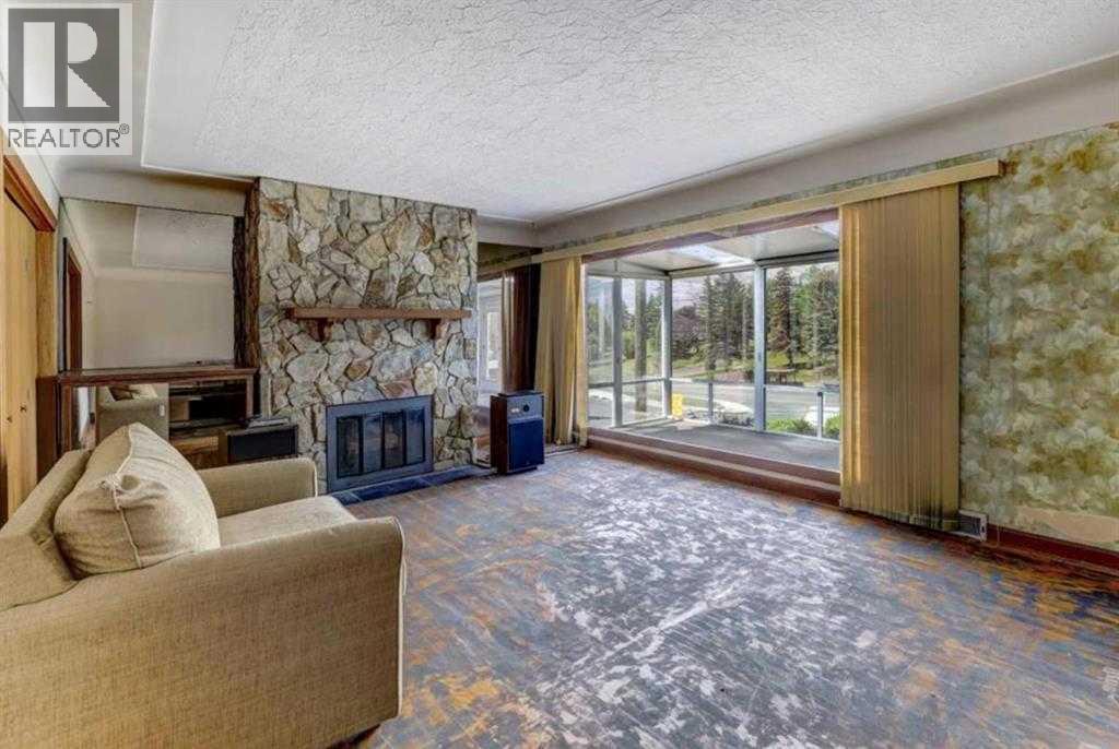 1402 Crescent Road Nw, Calgary, Alberta  T2M 4B1 - Photo 4 - A2280302