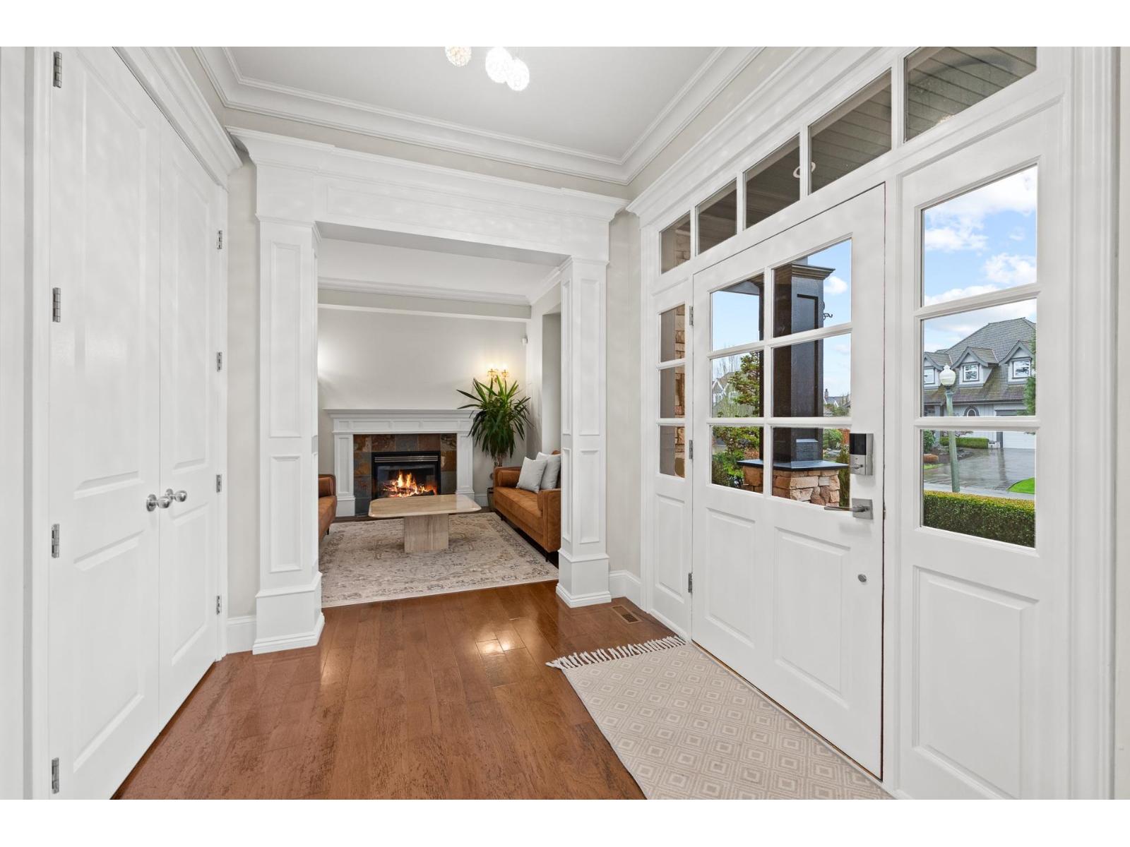 15963 Devonshire Drive, Surrey, British Columbia  V3Z 0M2 - Photo 3 - R3086041