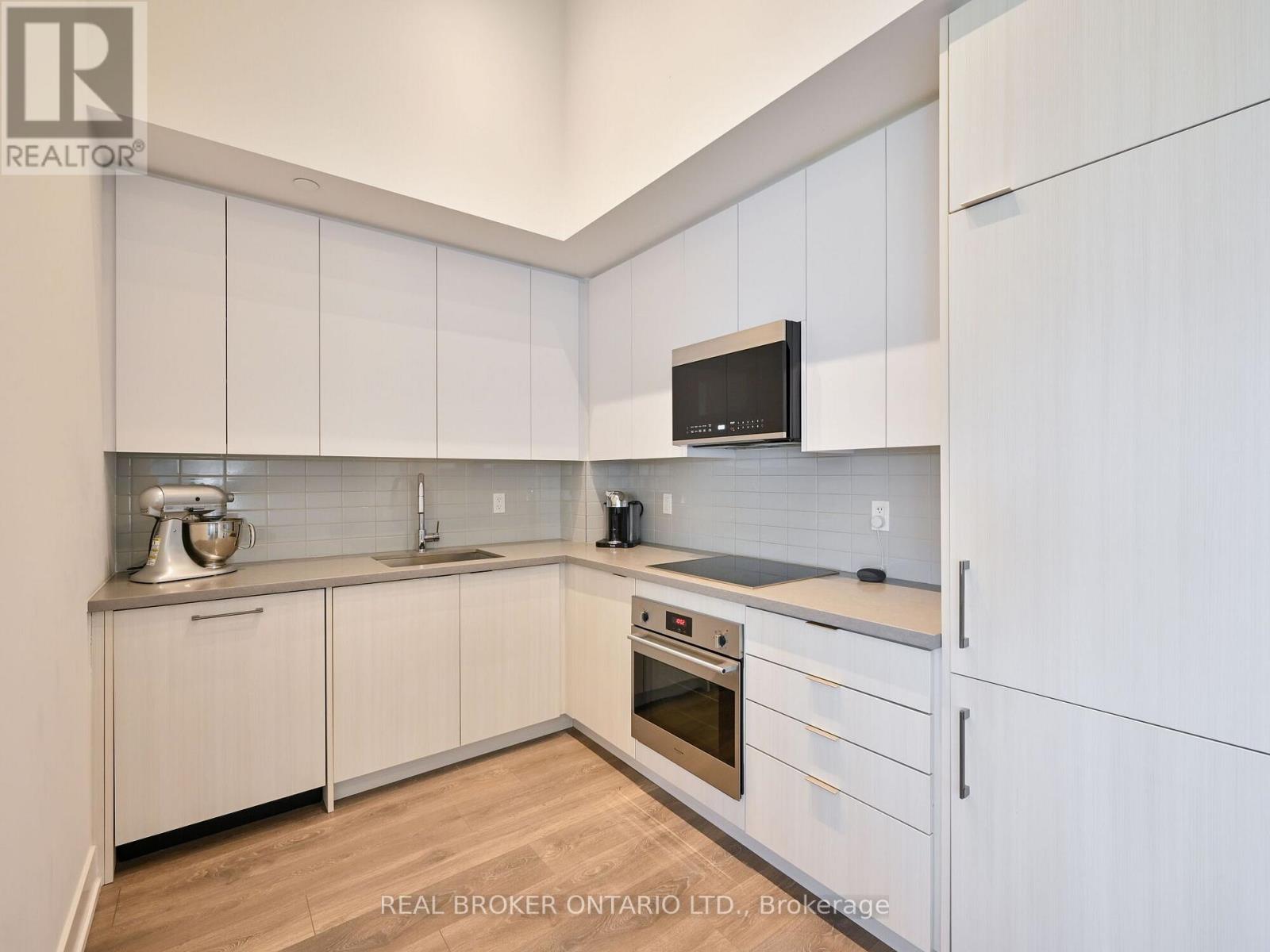 411 - 297 Oak Walk Drive, Oakville, Ontario  L6H 3R6 - Photo 19 - W12754664