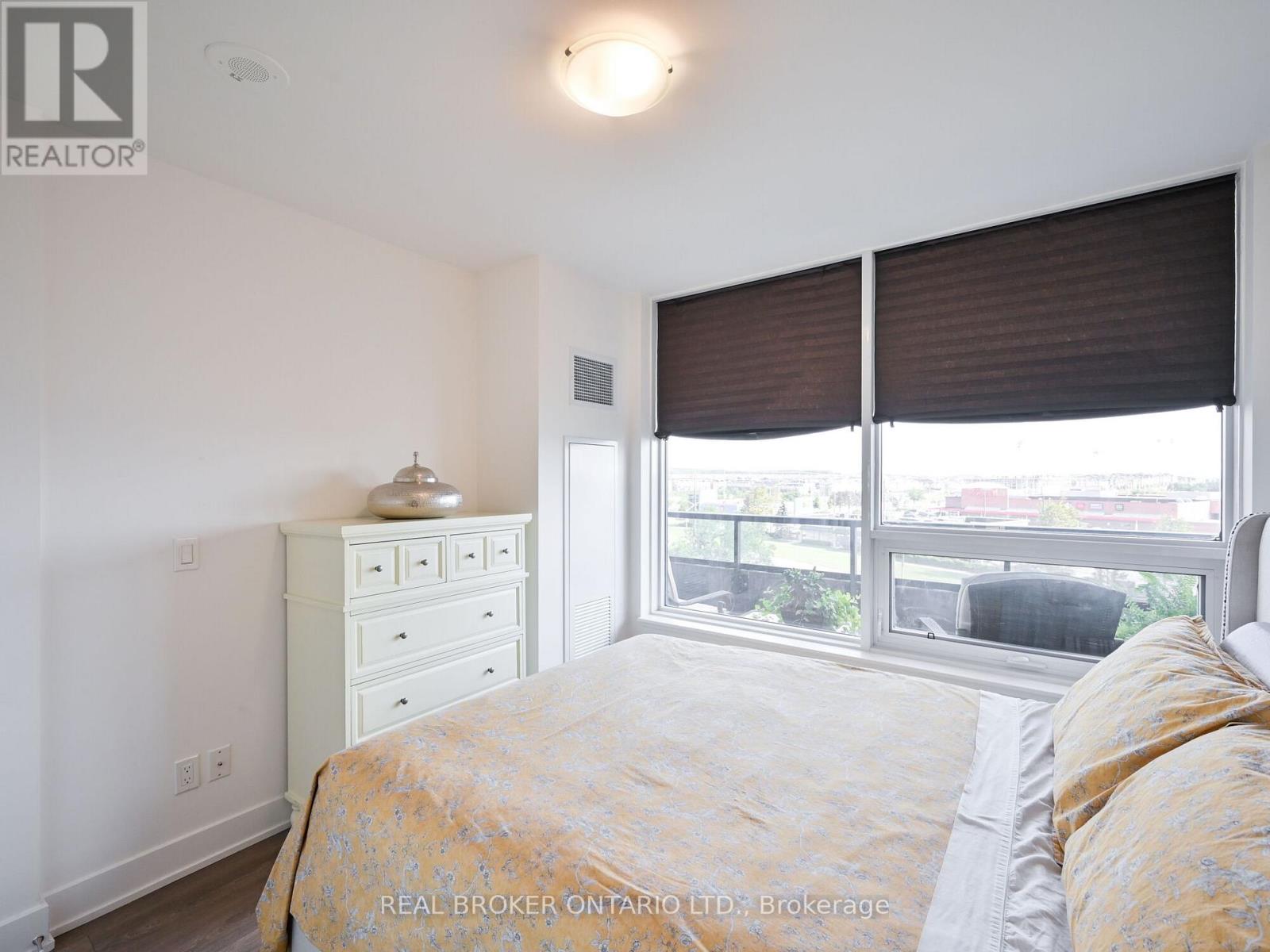 411 - 297 Oak Walk Drive, Oakville, Ontario  L6H 3R6 - Photo 25 - W12754664