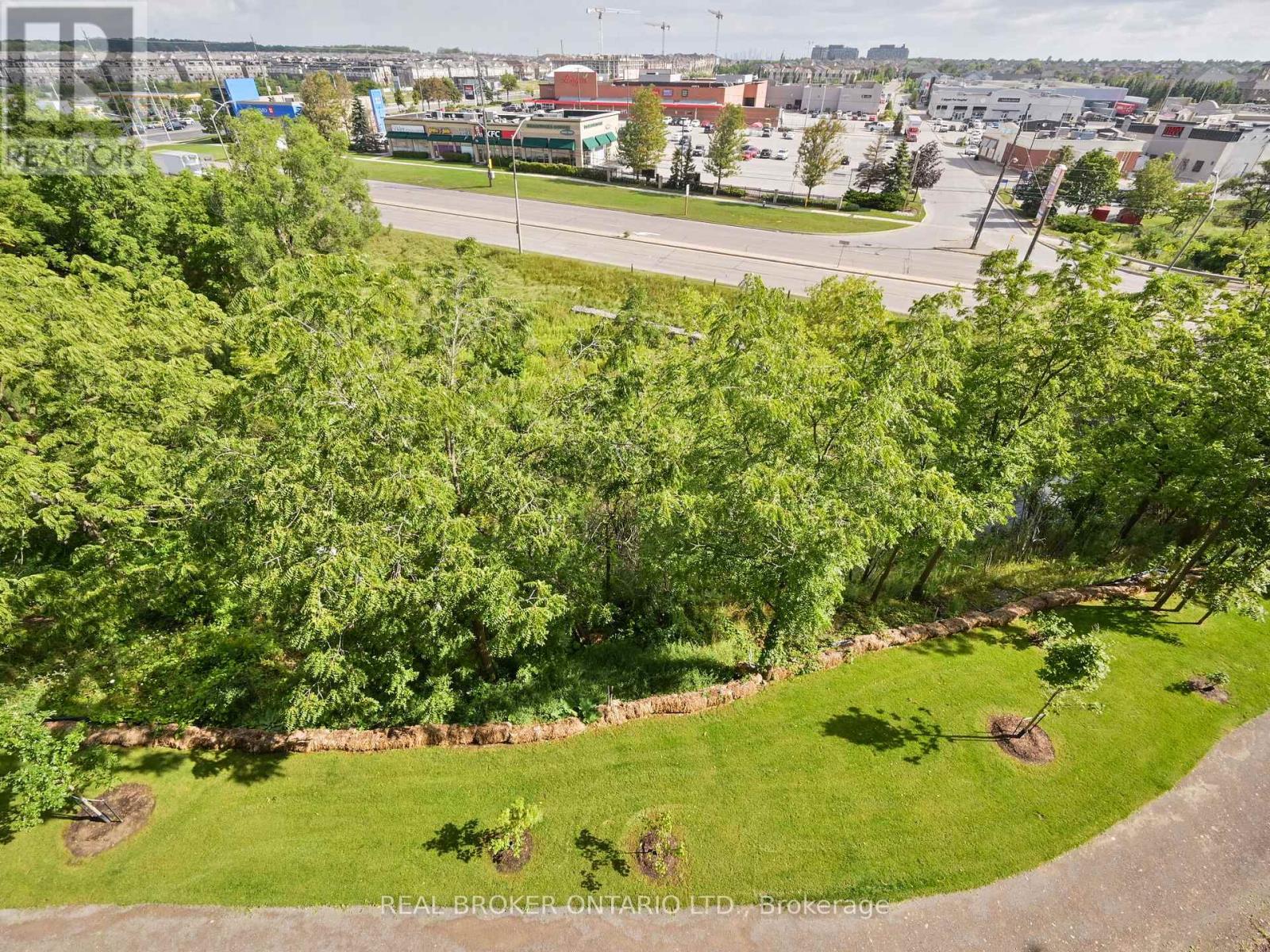 411 - 297 Oak Walk Drive, Oakville, Ontario  L6H 3R6 - Photo 38 - W12754664