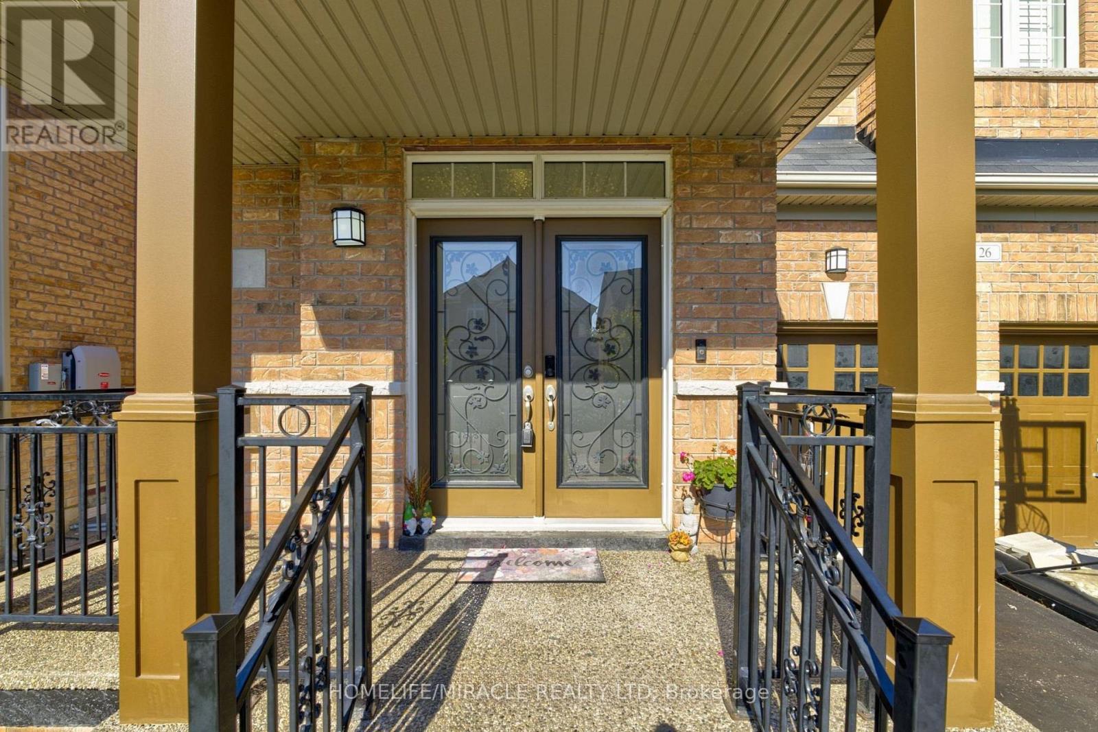 26 Fitzgibson Street, Brampton, Ontario  L6Y 0H8 - Photo 2 - W12754762