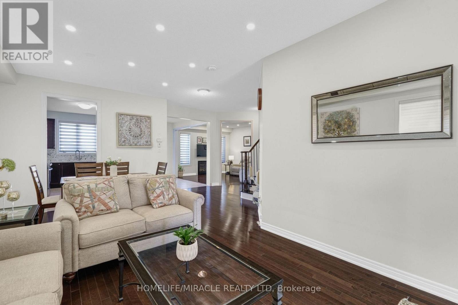 26 Fitzgibson Street, Brampton, Ontario  L6Y 0H8 - Photo 7 - W12754762