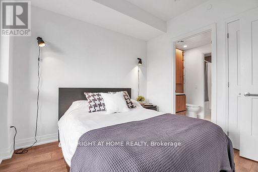 512 - 21 Park Street E, Mississauga, Ontario  L5G 0C2 - Photo 17 - W12754766