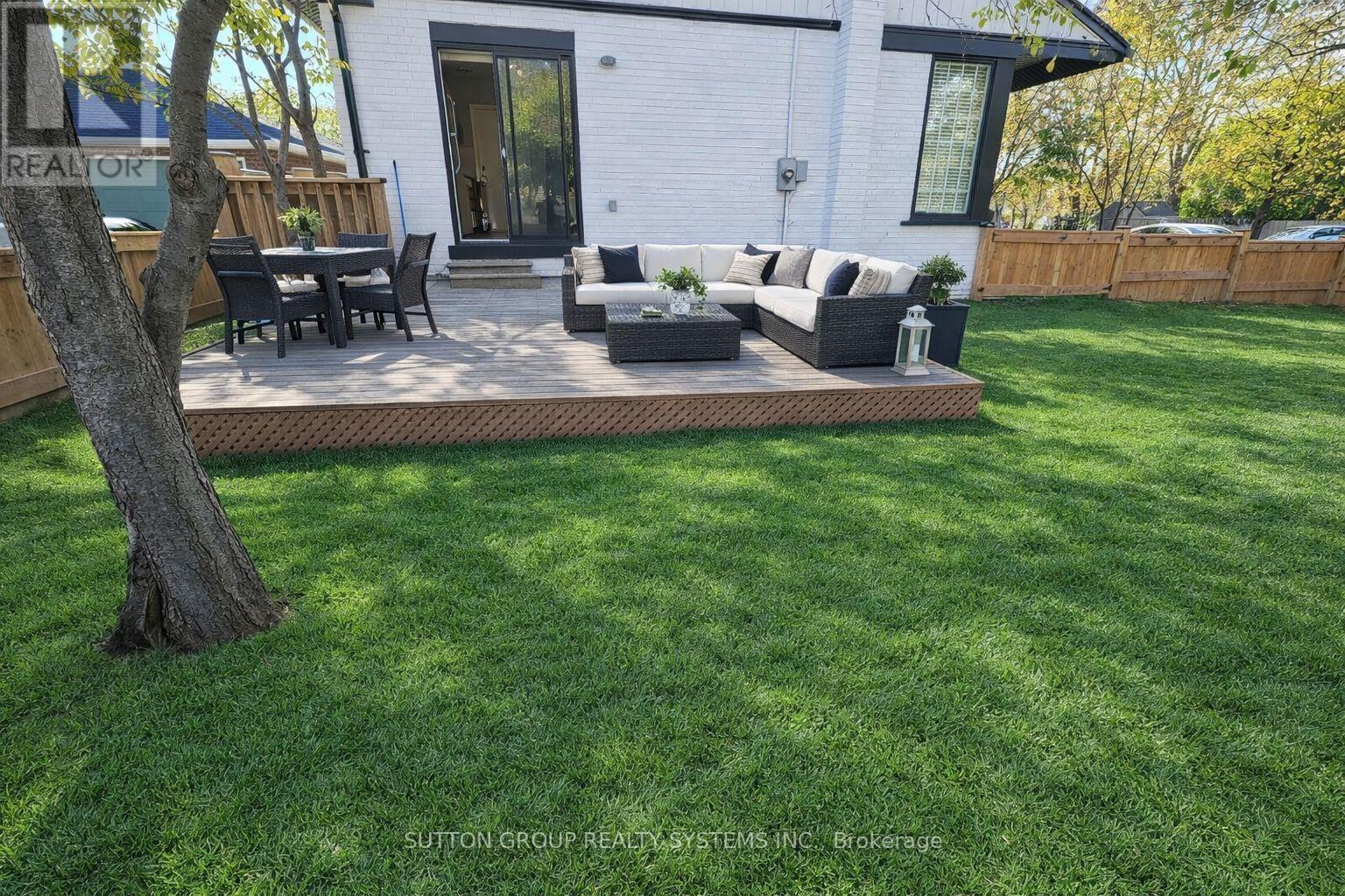 205 Elm Avenue, Milton, Ontario  L9T 2S7 - Photo 13 - W12754768