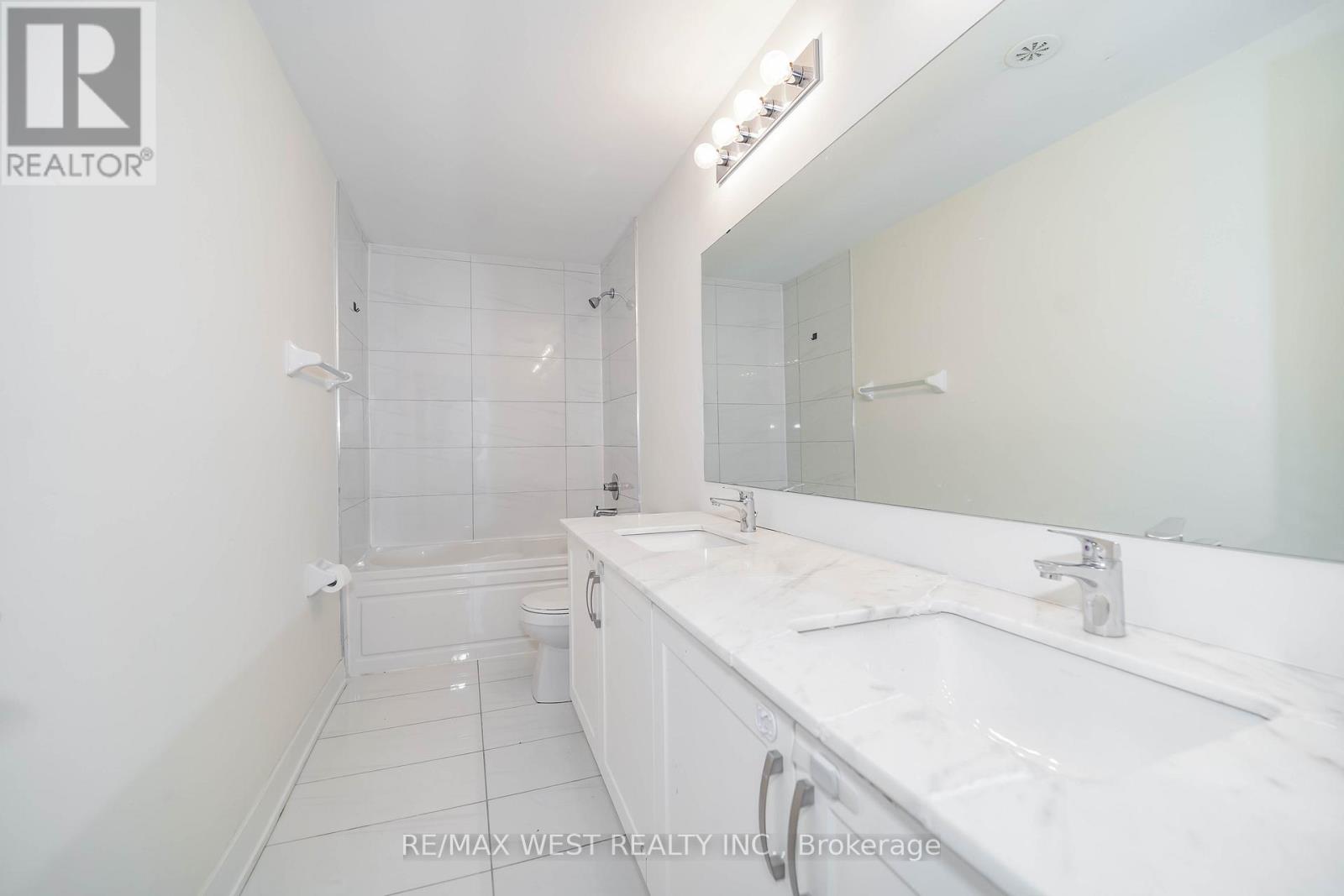 20 - 39 John Perkins Bull Drive, Toronto, Ontario  M3K 0C3 - Photo 5 - W12754834