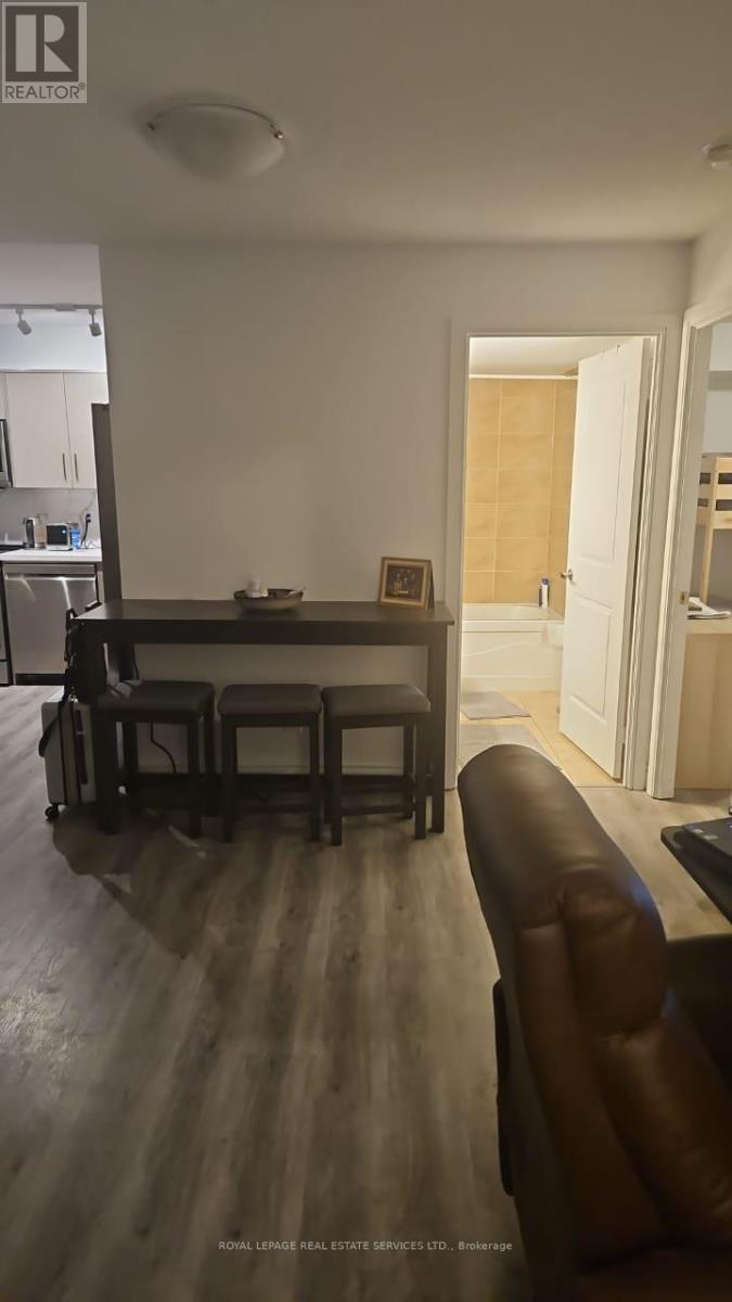 1007 - 330 Burnhamthorpe Road, Mississauga, Ontario  L5B 0E1 - Photo 2 - W12754842