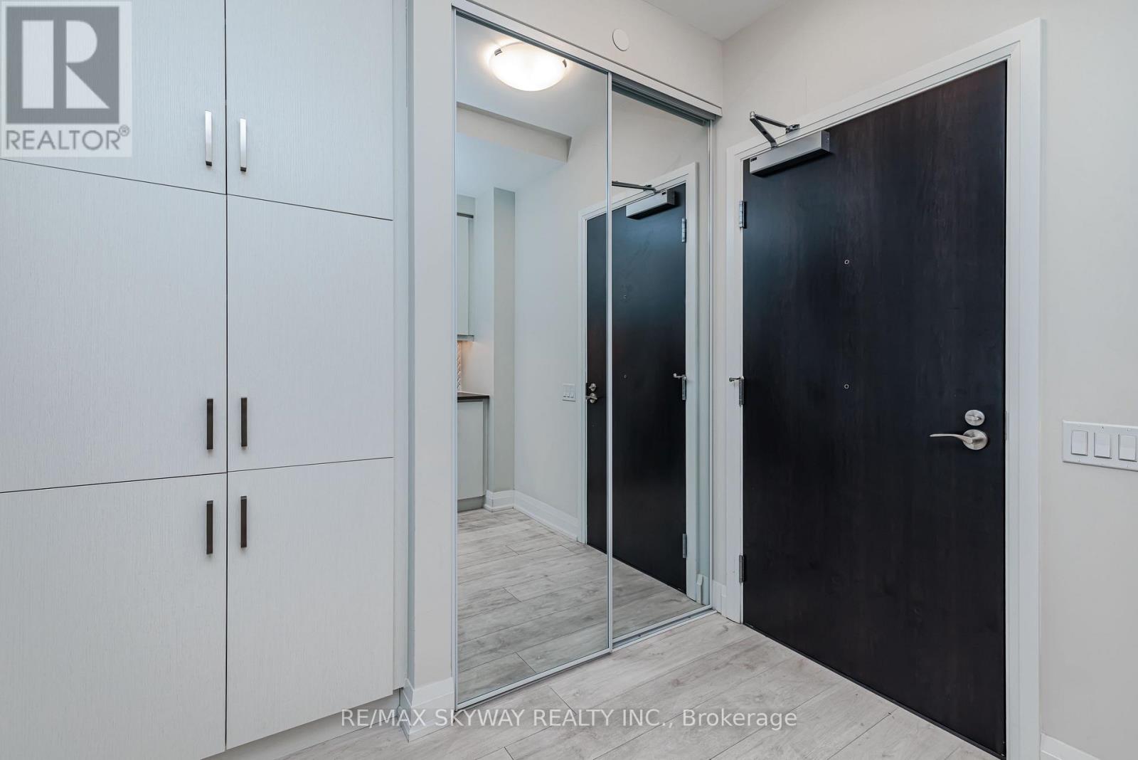 1607 - 15 Lynch Street, Brampton, Ontario  L6W 2Z8 - Photo 10 - W12754848