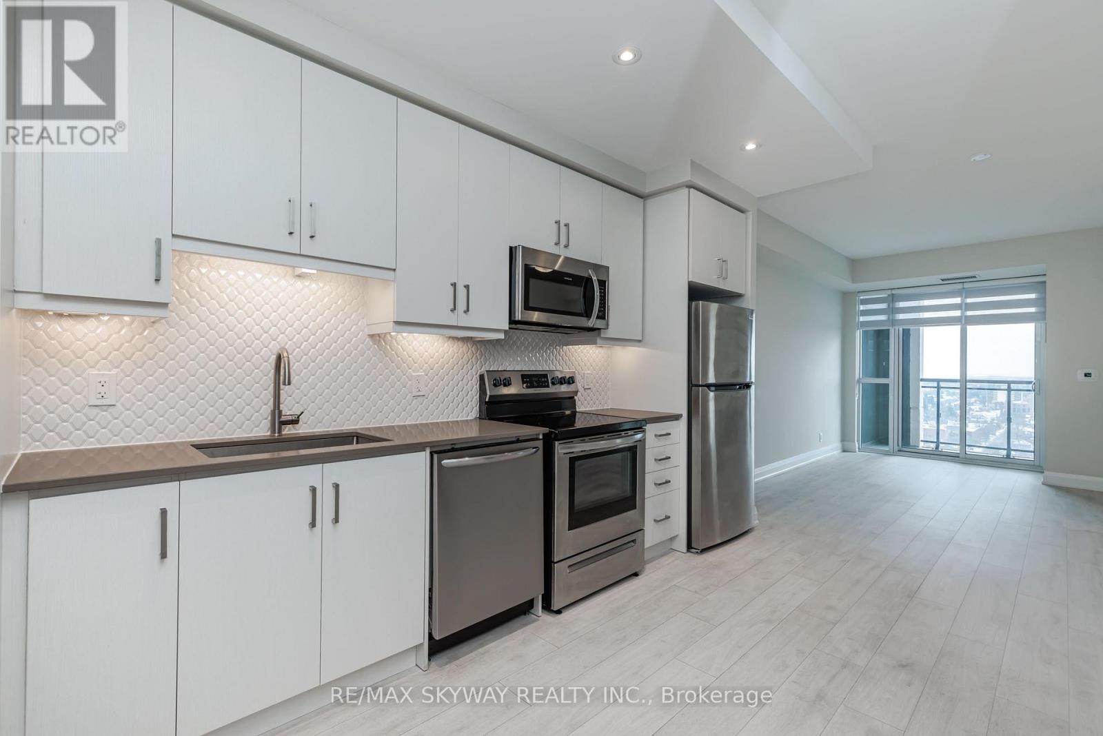 1607 - 15 Lynch Street, Brampton, Ontario  L6W 2Z8 - Photo 13 - W12754848