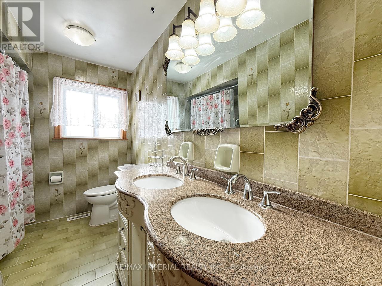 13089 10 Side Road, Halton Hills, Ontario  L6Z 1B3 - Photo 15 - W12754850