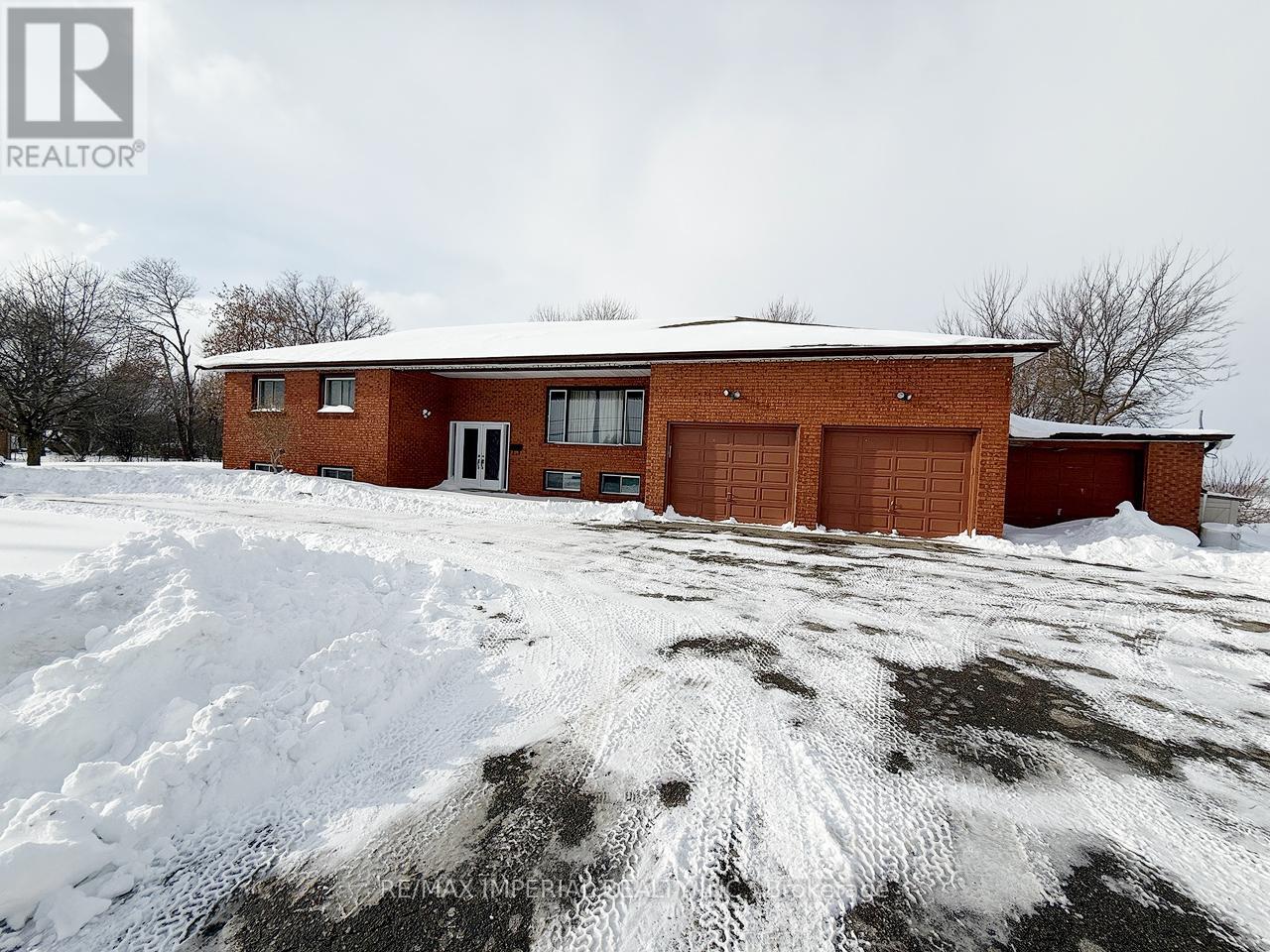 13089 10 Side Road, Halton Hills, Ontario  L6Z 1B3 - Photo 2 - W12754850
