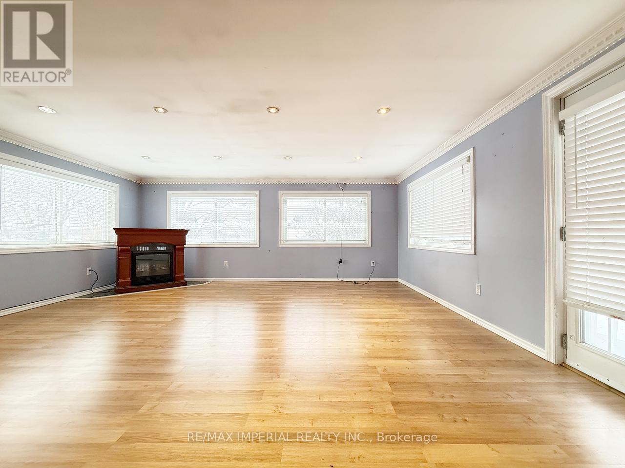 13089 10 Side Road, Halton Hills, Ontario  L6Z 1B3 - Photo 9 - W12754850