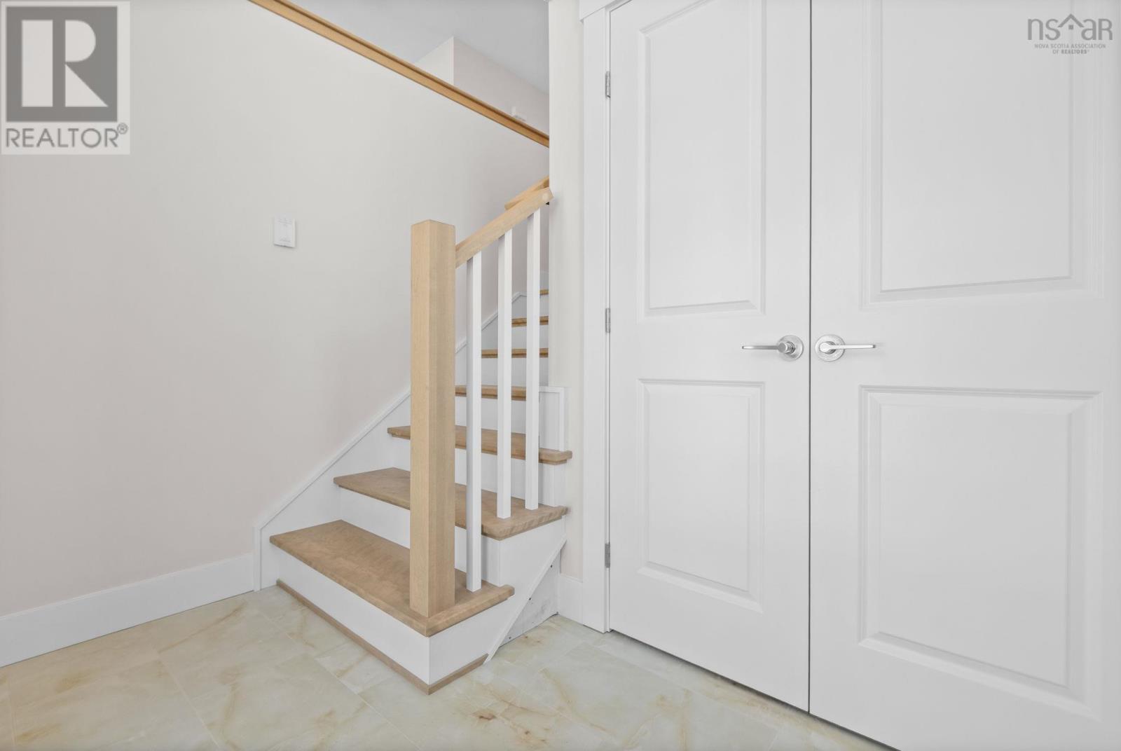 70 Pearlgarden Close, Dartmouth, Nova Scotia  B2X 0C2 - Photo 3 - 202602038