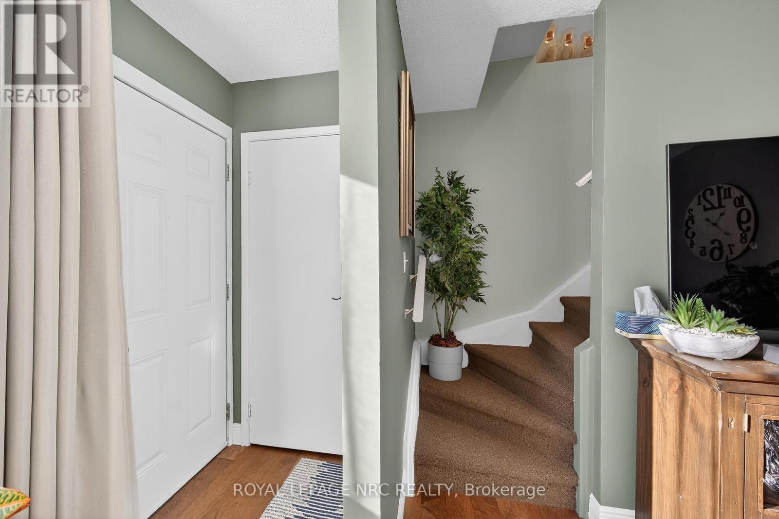 527 Main Street E, Haldimand, Ontario  N1A 2Y5 - Photo 6 - X12754674