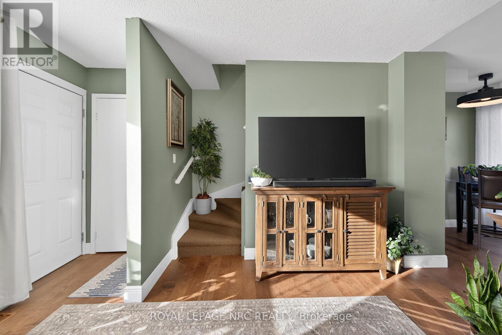 527 Main Street E, Haldimand, Ontario  N1A 2Y5 - Photo 7 - X12754674