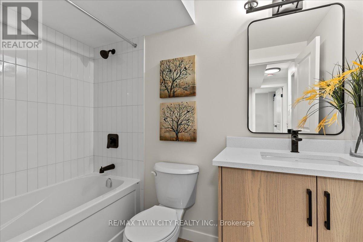 4 - 2 Pipers Green Court, Kitchener, Ontario  N2E 3C6 - Photo 21 - X12754764