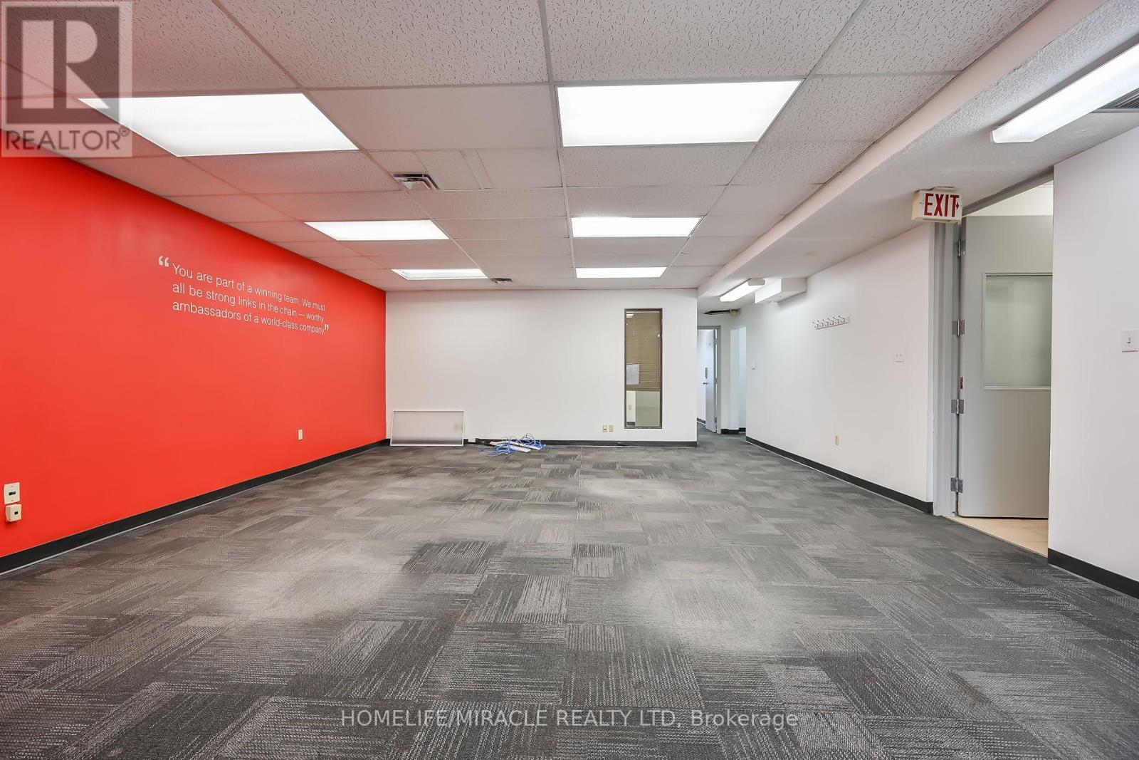 54 Centennial Parkway N, Hamilton, Ontario  L8E 1H6 - Photo 17 - X12754782