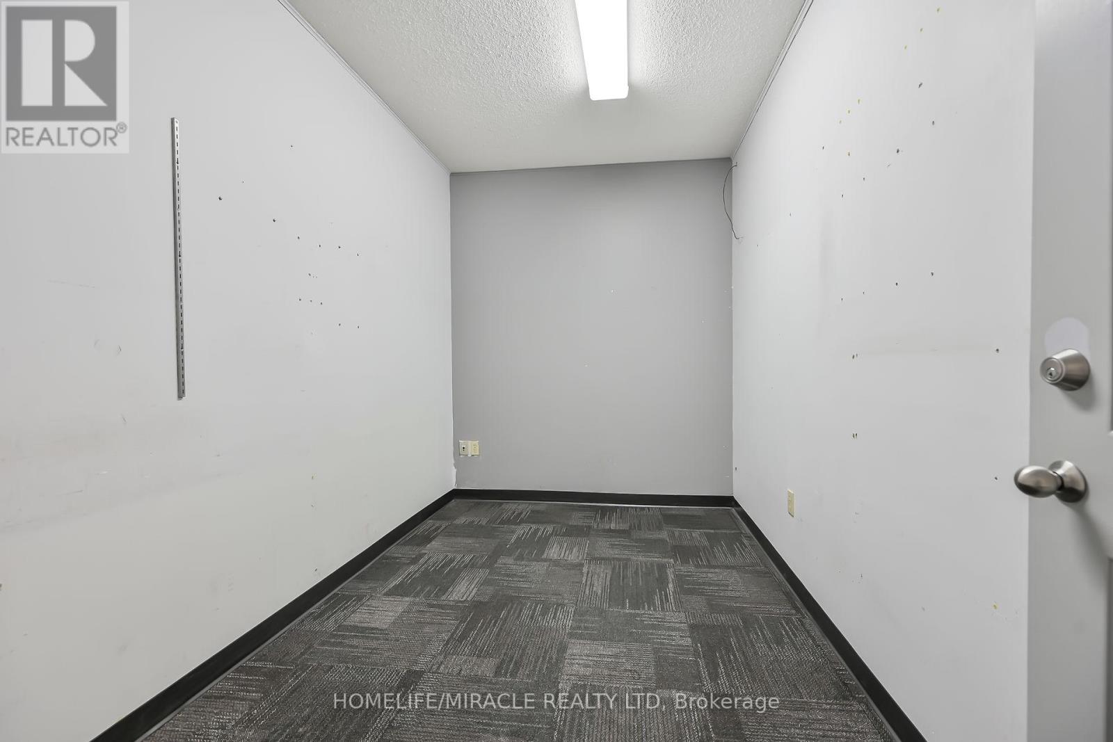 54 Centennial Parkway N, Hamilton, Ontario  L8E 1H6 - Photo 23 - X12754782