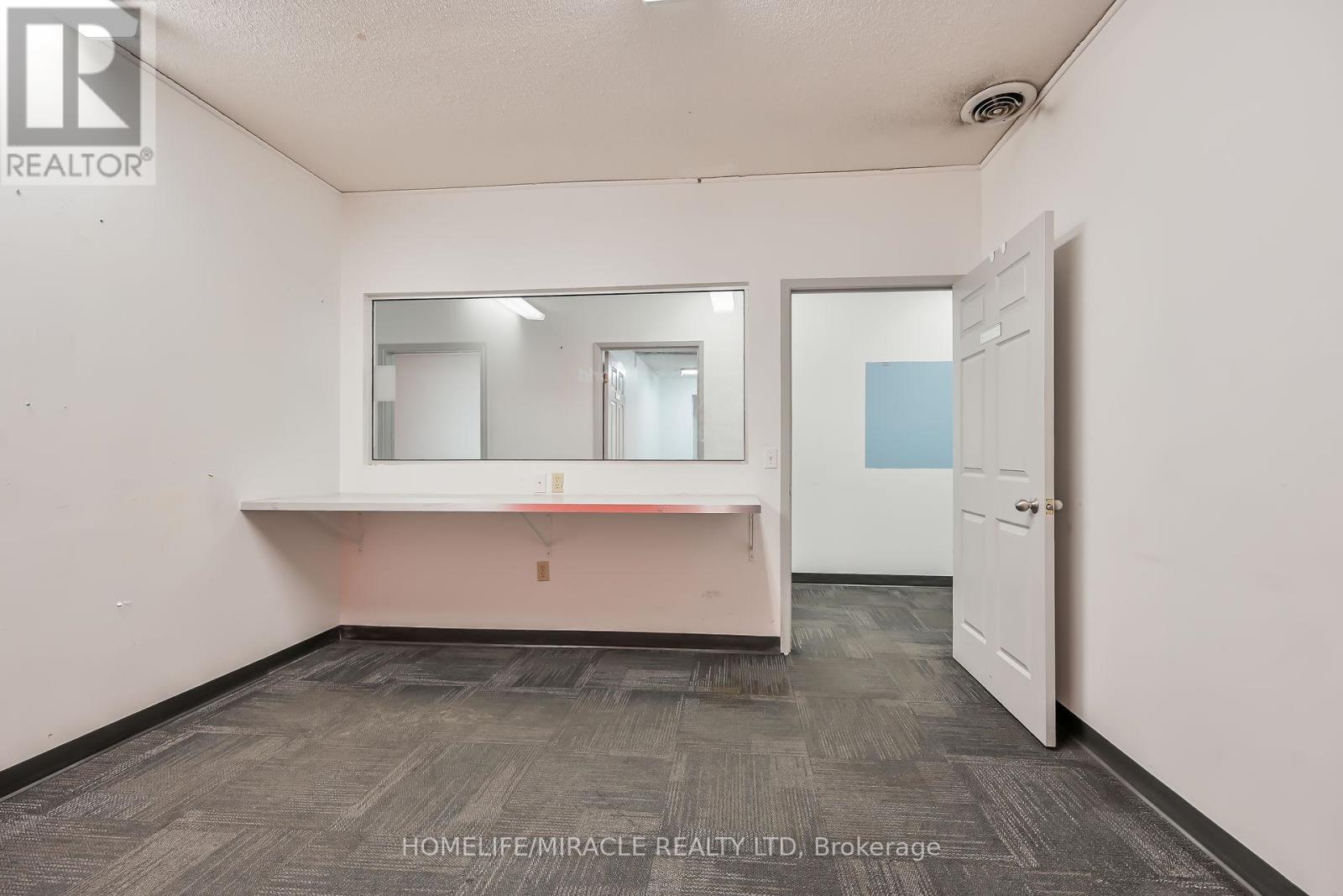 54 Centennial Parkway N, Hamilton, Ontario  L8E 1H6 - Photo 25 - X12754782