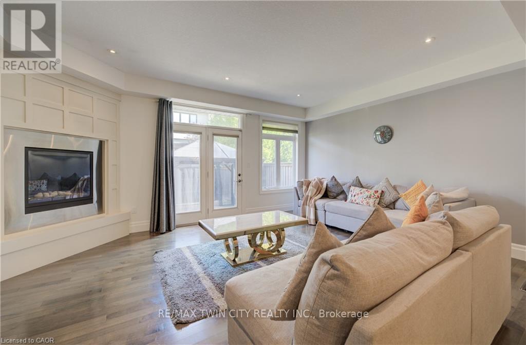 140 Oak Park Drive, Waterloo, Ontario  N2K 0B3 - Photo 11 - X12754844