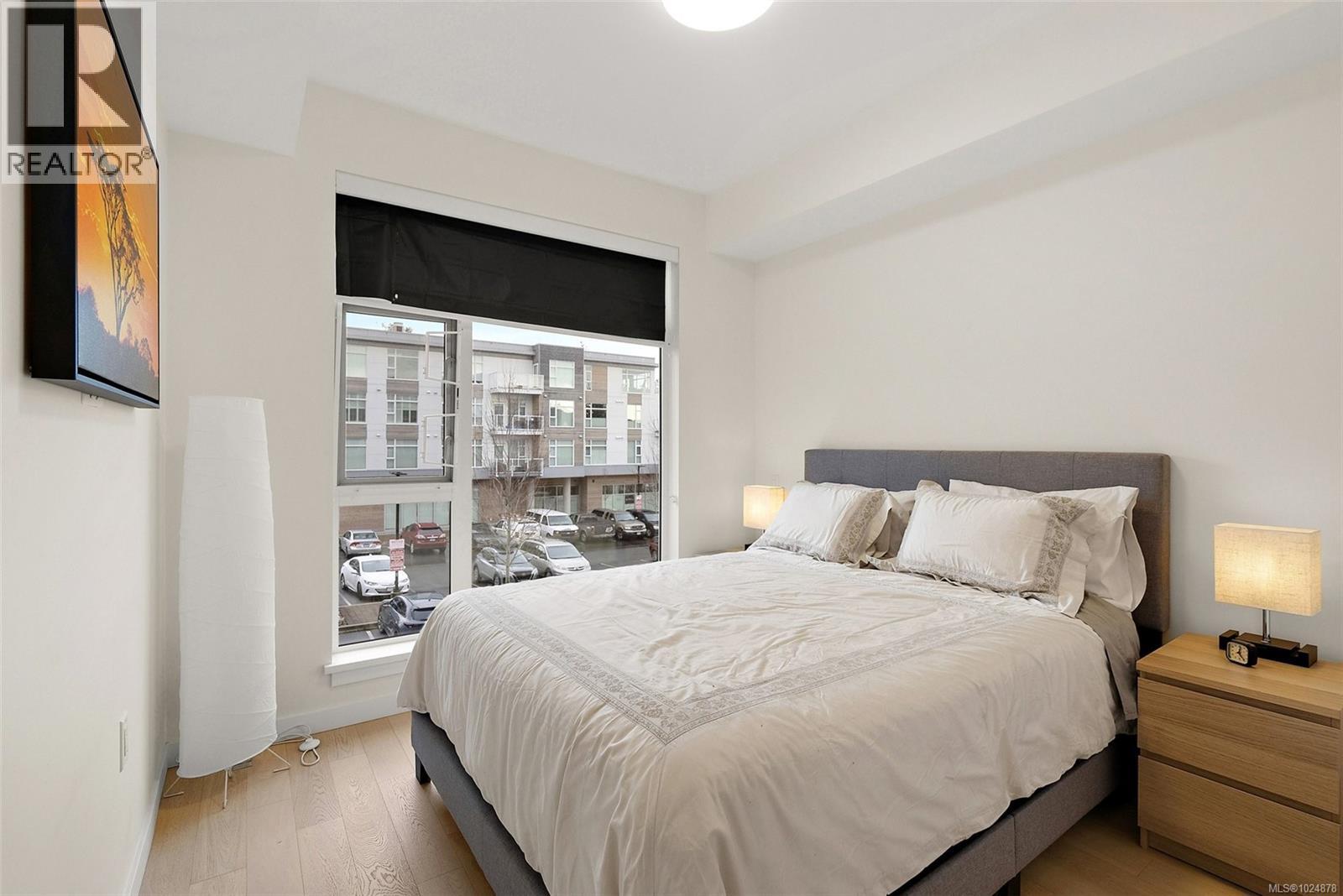 203 5118 Cordova Bay Rd, Saanich, British Columbia V8X 1R1 - Photo 16 - 1024878