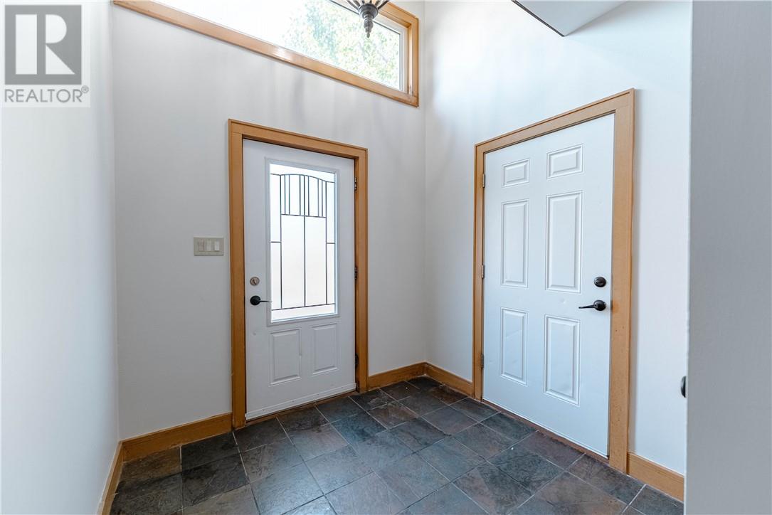 565-569 Huron Street, Sudbury, Ontario  P3C 2R2 - Photo 2 - 2126320