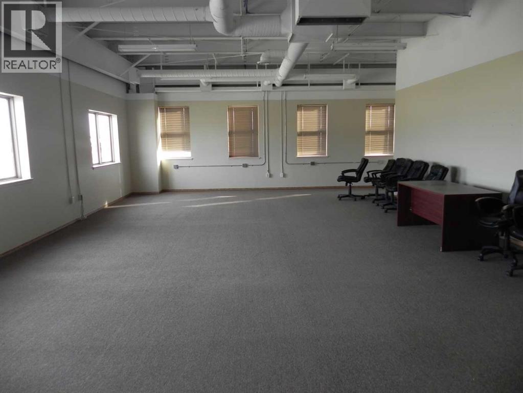 B, 5820 Highway 2a, Lacombe, Alberta  T4L 2G5 - Photo 3 - A2273432