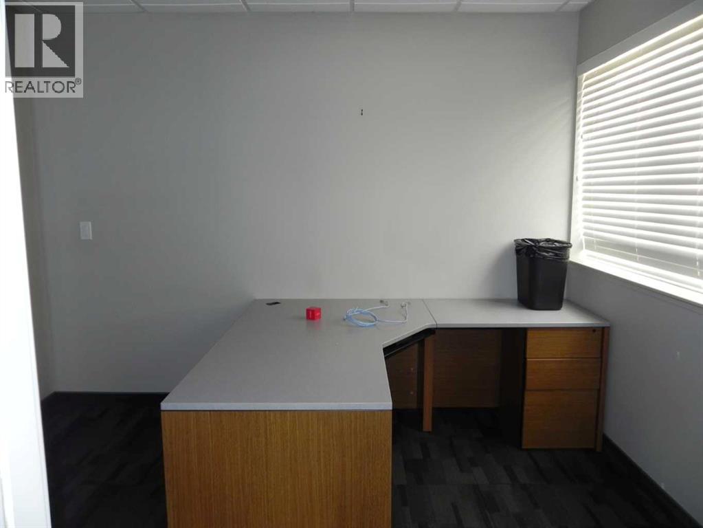 B, 5820 Highway 2a, Lacombe, Alberta  T4L 2G5 - Photo 6 - A2273432