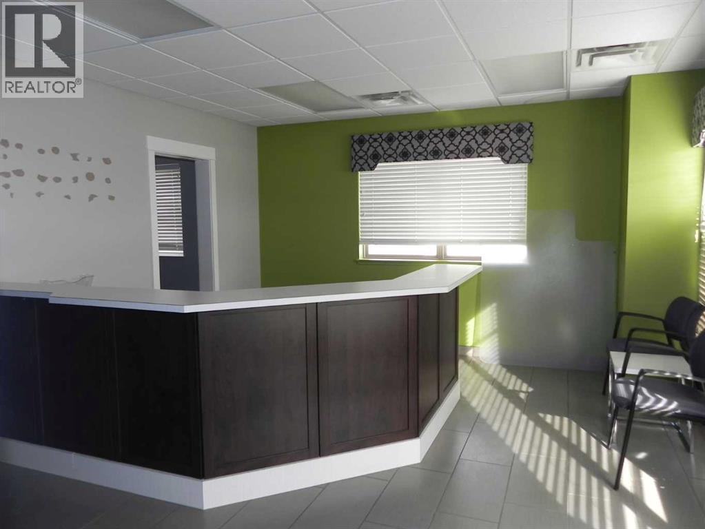 B, 5820 Highway 2a, Lacombe, Alberta  T4L 2G5 - Photo 7 - A2273432