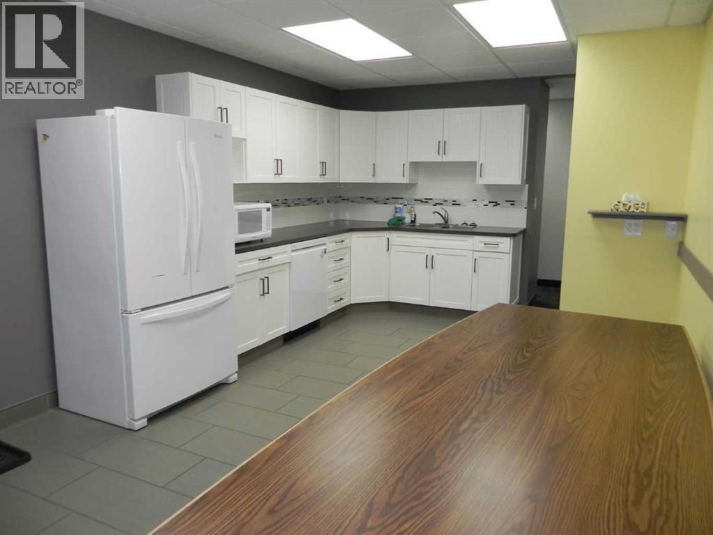 B, 5820 Highway 2a, Lacombe, Alberta  T4L 2G5 - Photo 17 - A2273432