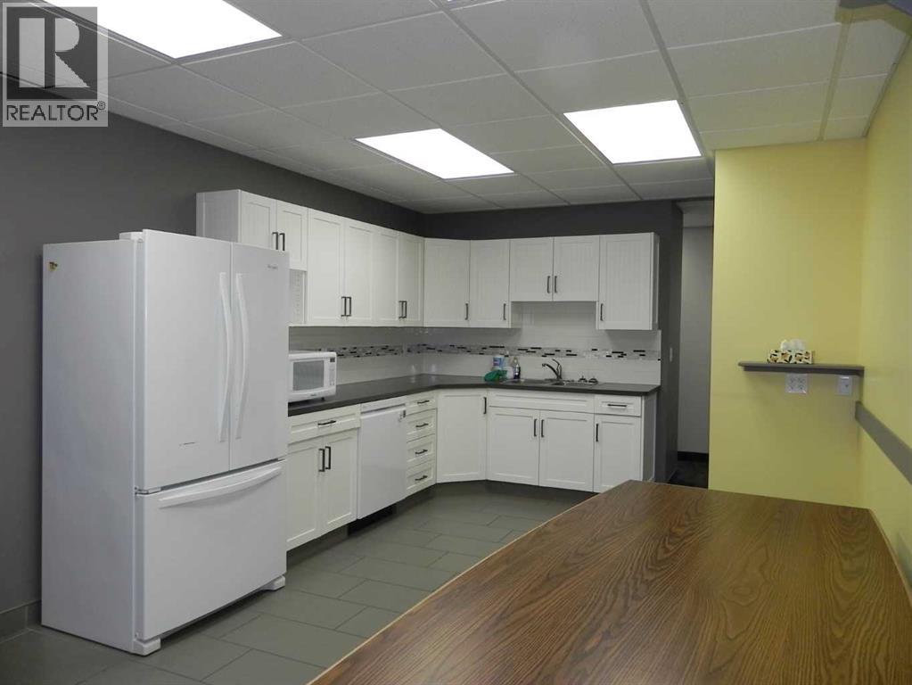 B, 5820 Highway 2a, Lacombe, Alberta  T4L 2G5 - Photo 18 - A2273432