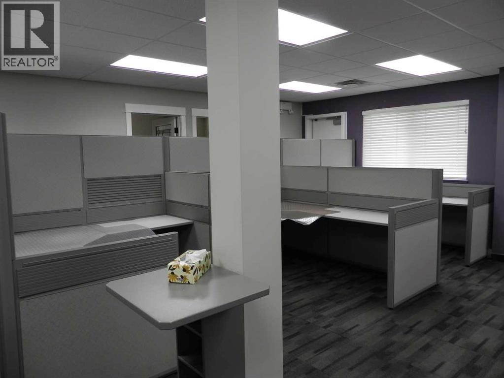 B, 5820 Highway 2a, Lacombe, Alberta  T4L 2G5 - Photo 29 - A2273432