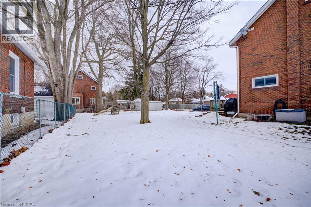 688 Colborne Street, Brantford, Ontario  N3S 3R1 - Photo 12 - 40802321