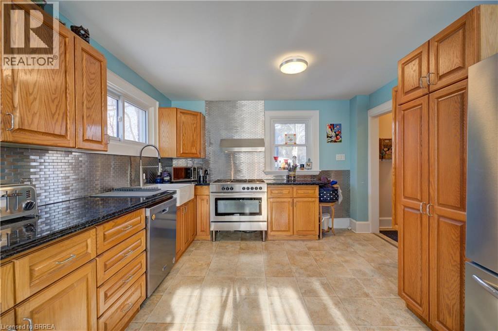 688 Colborne Street, Brantford, Ontario  N3S 3R1 - Photo 16 - 40802321