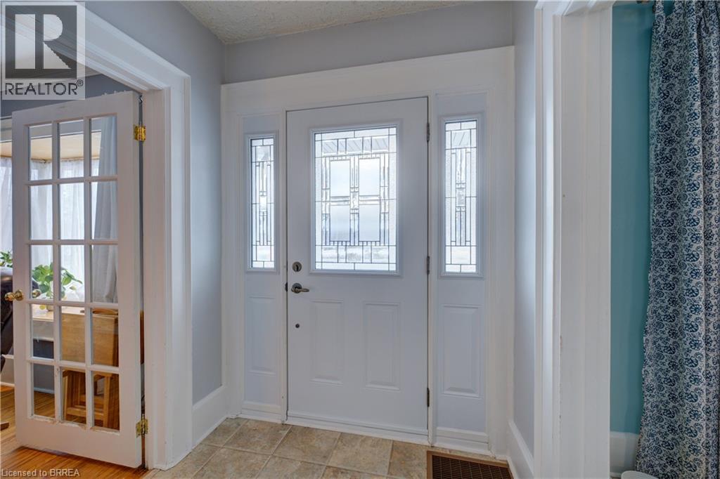 688 Colborne Street, Brantford, Ontario  N3S 3R1 - Photo 14 - 40802321