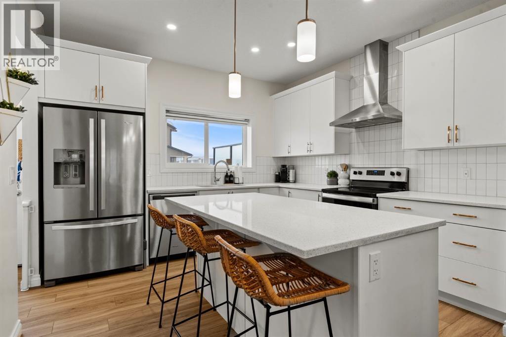 10 Emberside Link, Cochrane, Alberta  T4C 3A9 - Photo 8 - A2276985