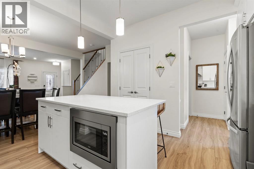 10 Emberside Link, Cochrane, Alberta  T4C 3A9 - Photo 13 - A2276985