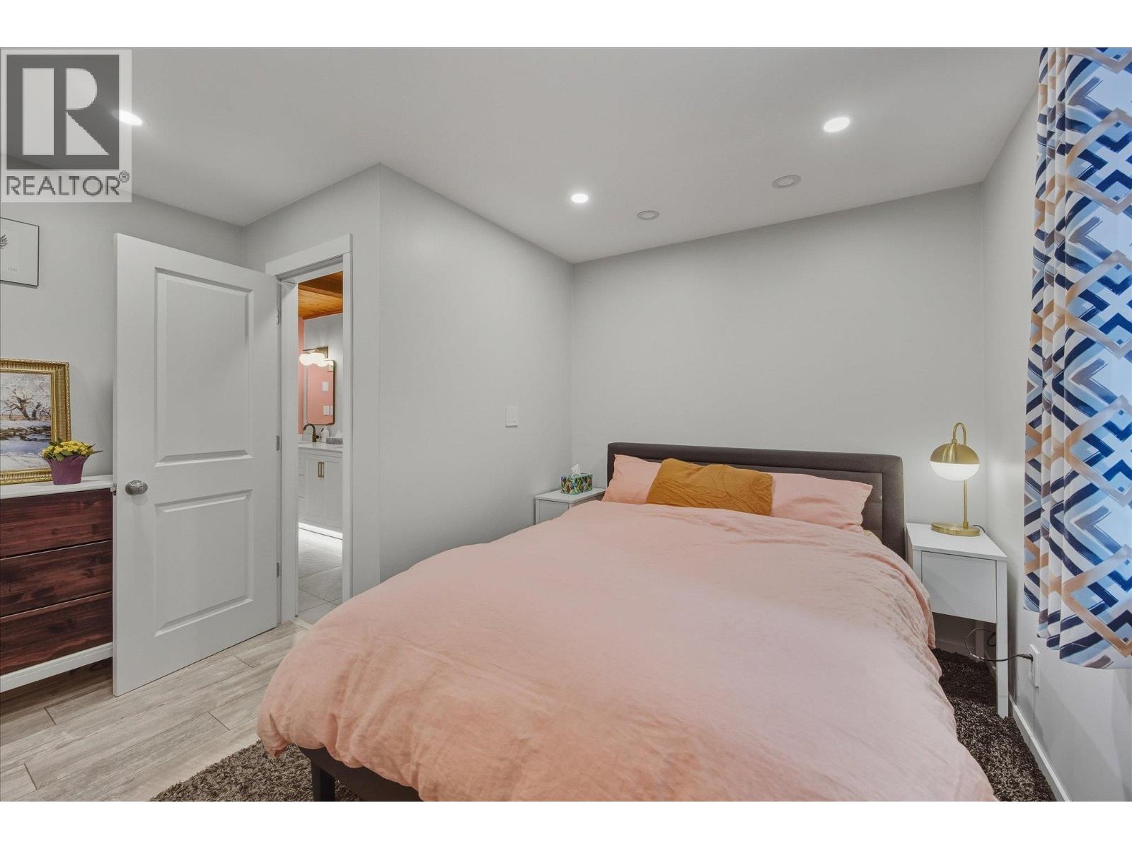 3 8022 Timber Lane, Whistler, British Columbia  V8E 0G1 - Photo 14 - R3086045