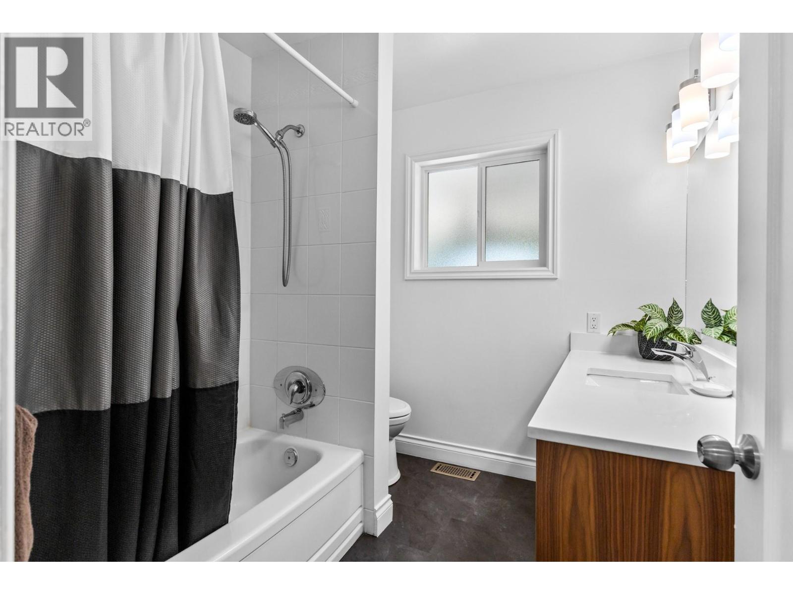 1112 Pinecrest Lane, Kelowna, British Columbia  V1Y 4L5 - Photo 13 - 10374692