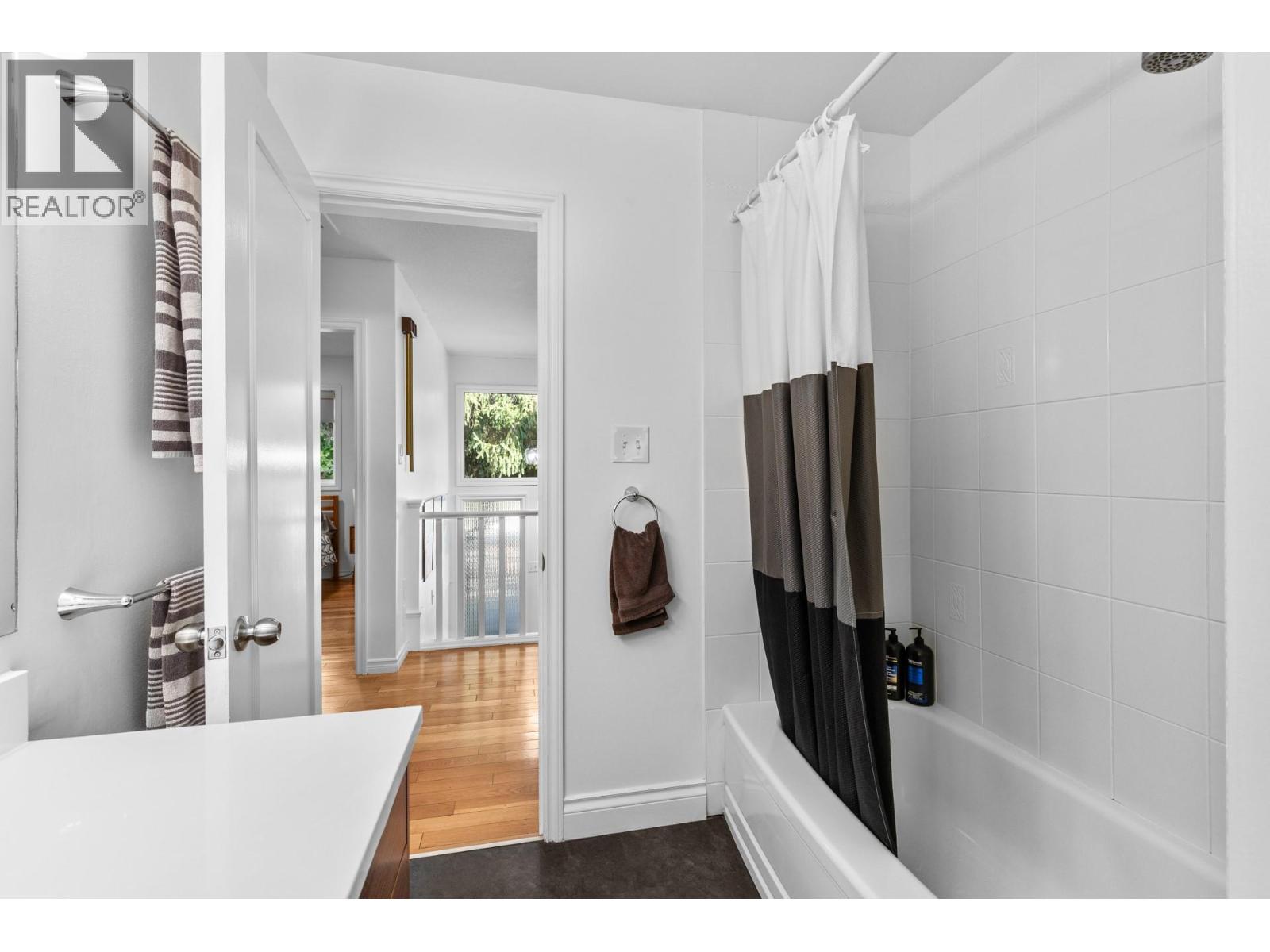 1112 Pinecrest Lane, Kelowna, British Columbia  V1Y 4L5 - Photo 14 - 10374692