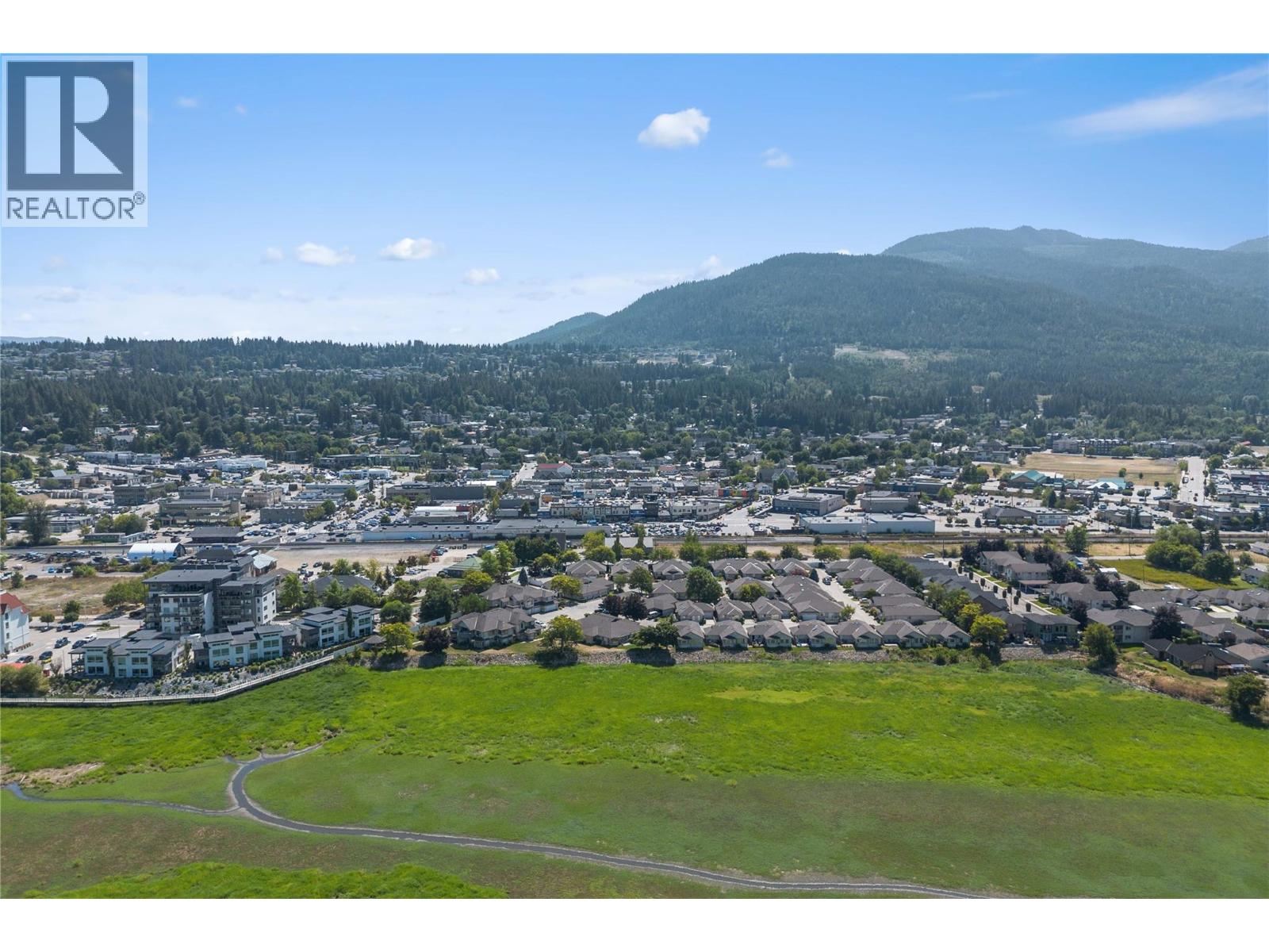 111 Harbourfront Drive Nw Unit# 2, Salmon Arm, British Columbia  V1E 1A3 - Photo 7 - 10374426