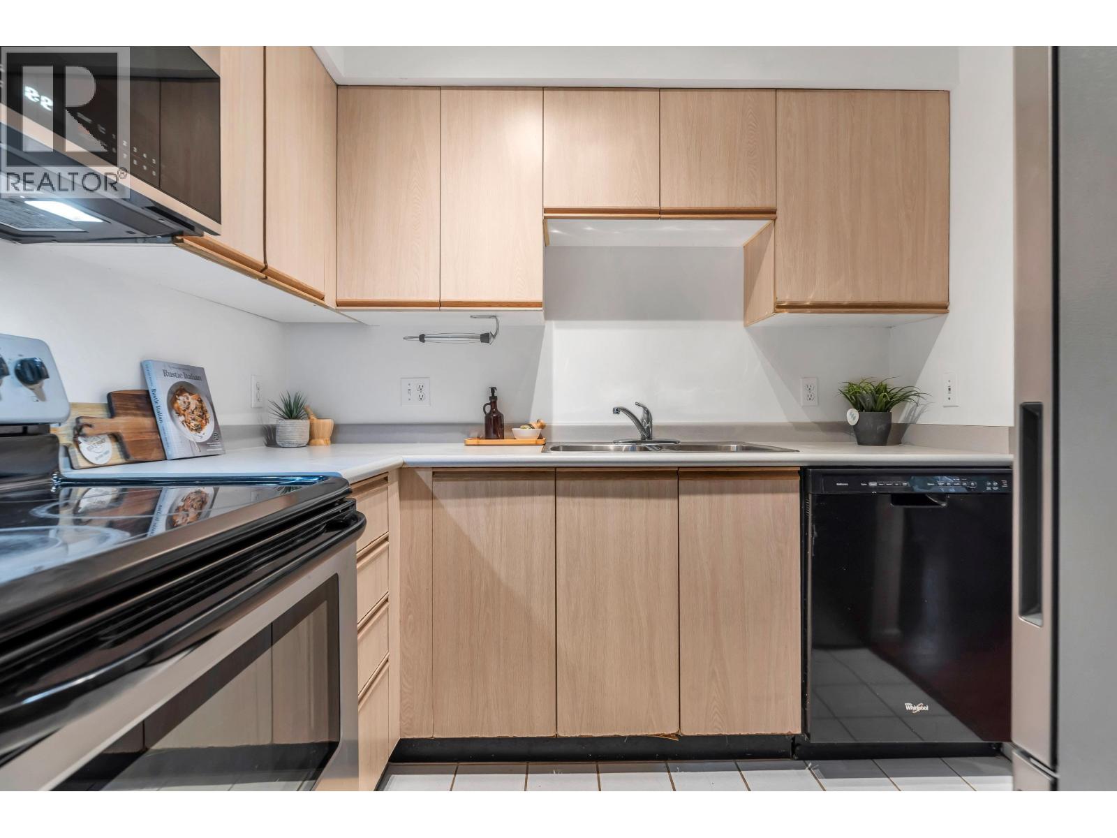 406 2133 Dundas Street, Vancouver, British Columbia  V5L 1J7 - Photo 12 - R3086173