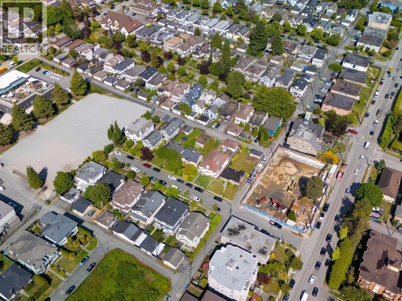 8510 Montcalm Street, Vancouver, British Columbia  V6P 4P7 - Photo 32 - R3086073