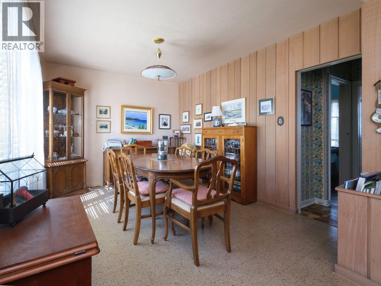 8510 Montcalm Street, Vancouver, British Columbia  V6P 4P7 - Photo 7 - R3086073