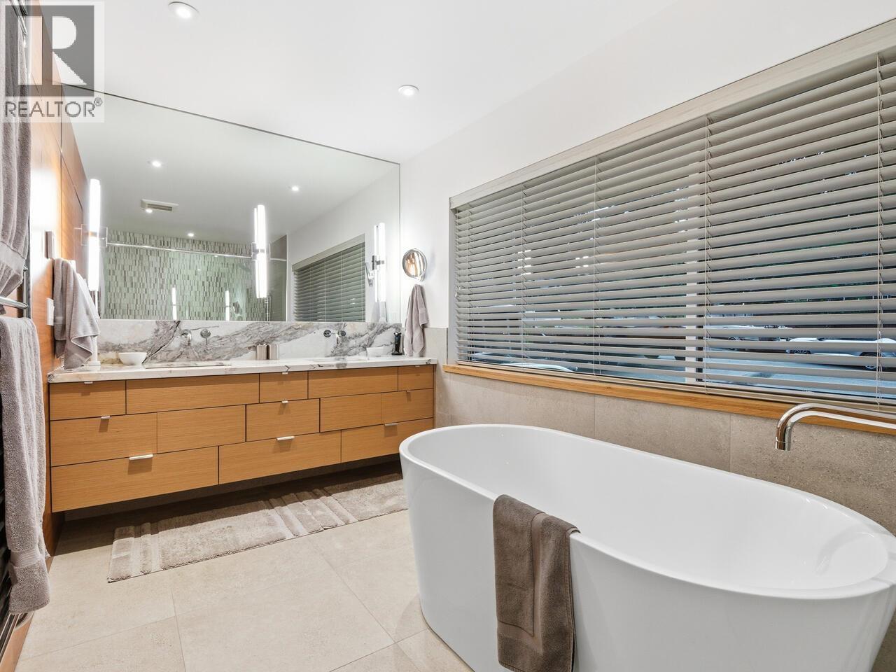 1381 Chine Crescent, Coquitlam, British Columbia  V3J 5X3 - Photo 13 - R3086079