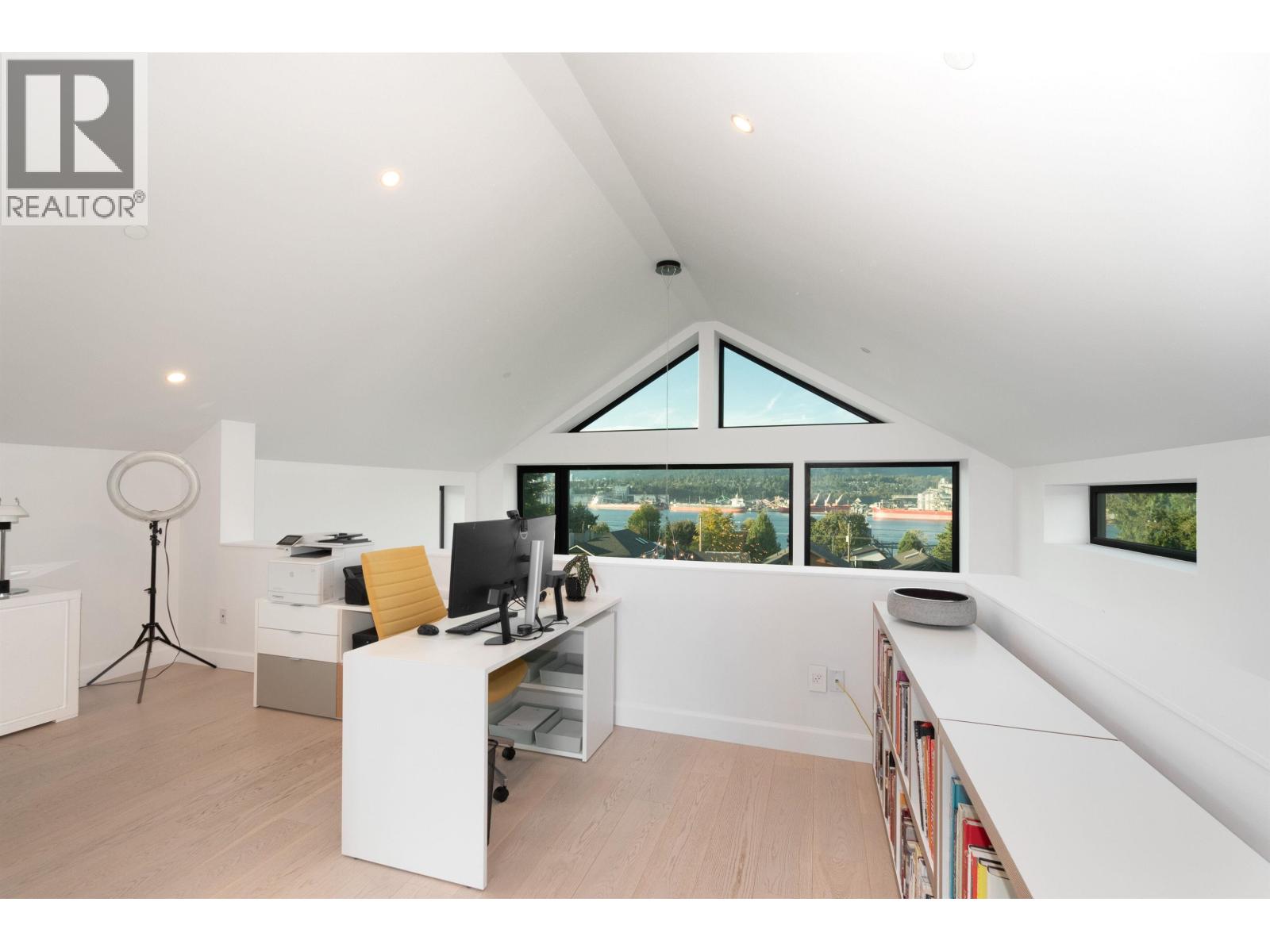 2734 Yale Street, Vancouver, British Columbia  V5K 1C3 - Photo 15 - R3086100